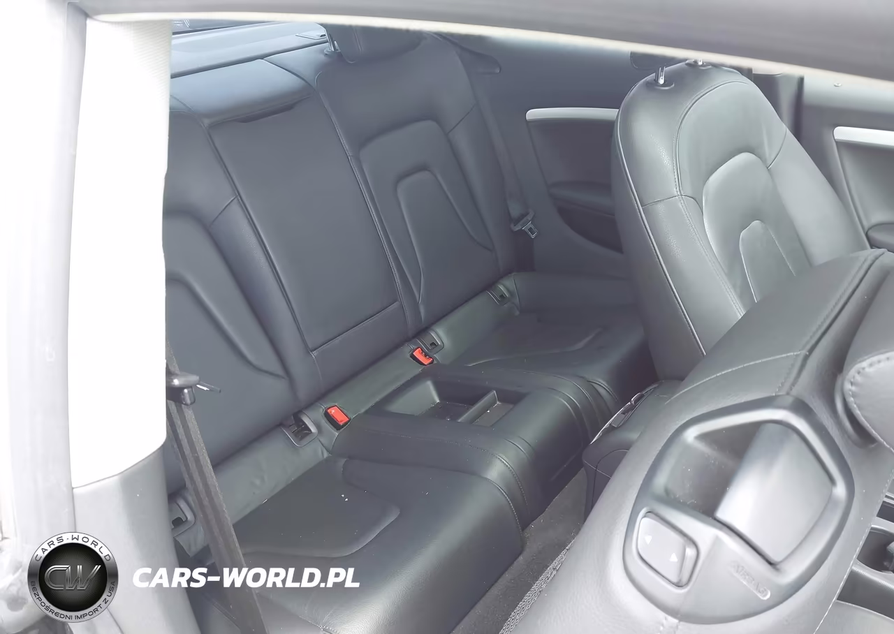 2011 Audi A5 2.0T Premium VIN:WAULFAFR4BA081733 - 8