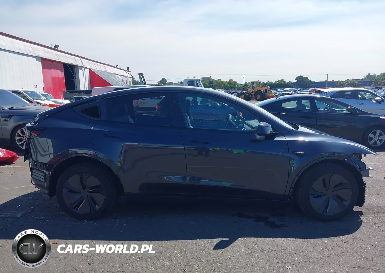 2026 Tesla Model Y All-Wheel Drive-Long Range Launch Series-Premium All-Wheel Drive VIN:7SAYGDEE4TF604024 - 14