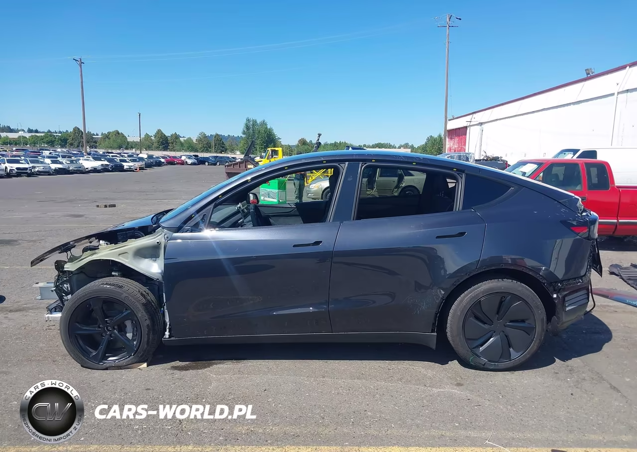 2026 Tesla Model Y All-Wheel Drive-Long Range Launch Series-Premium All-Wheel Drive VIN:7SAYGDEE4TF604024 - 15