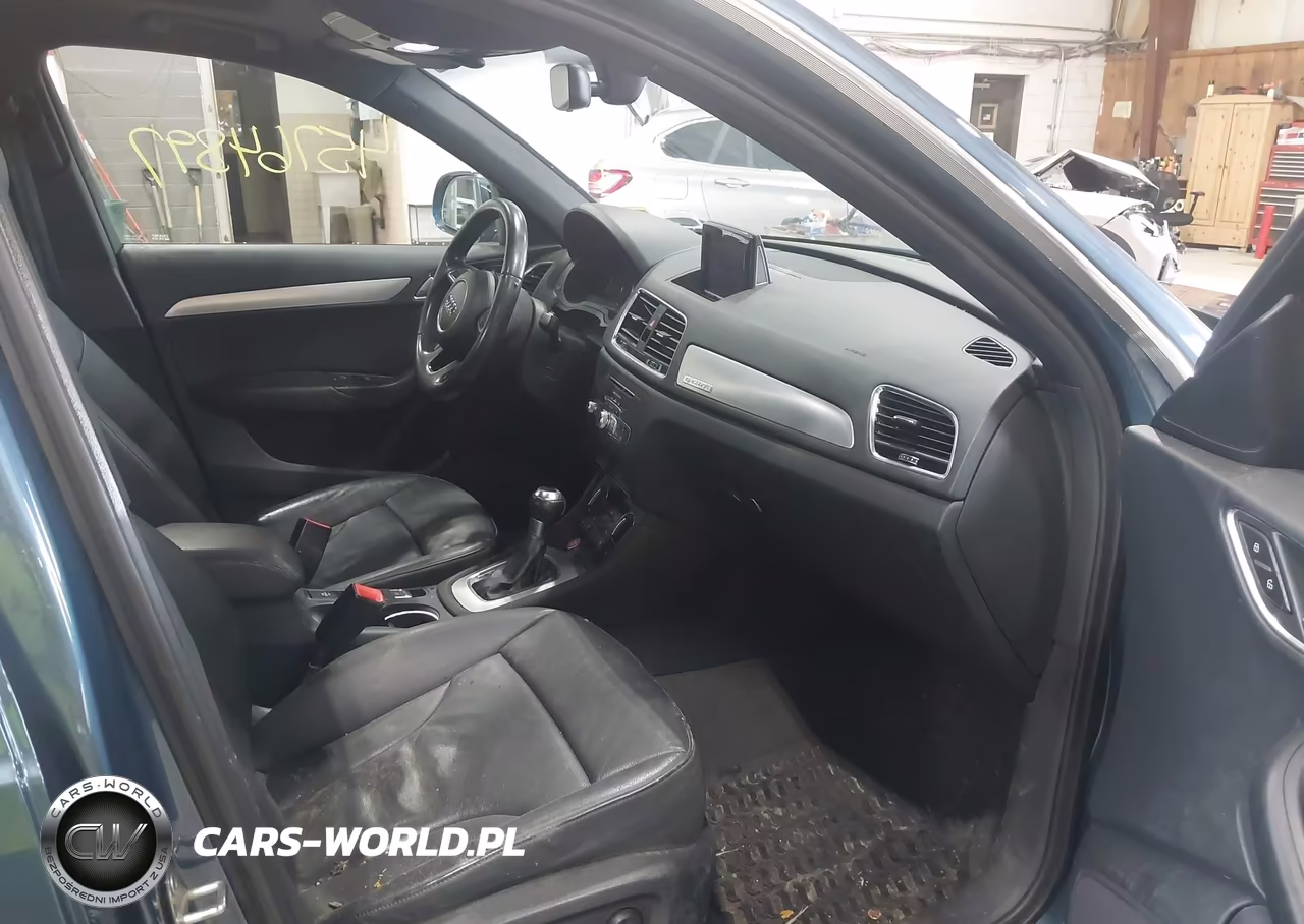 2018 Audi Q3 2.0T Premium VIN:WA1JCCFSXJR011178 - 5