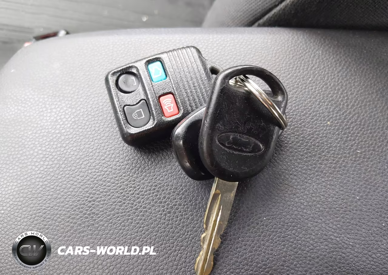2009 Ford Focus Se VIN:1FAHP35N89W226887 - 11