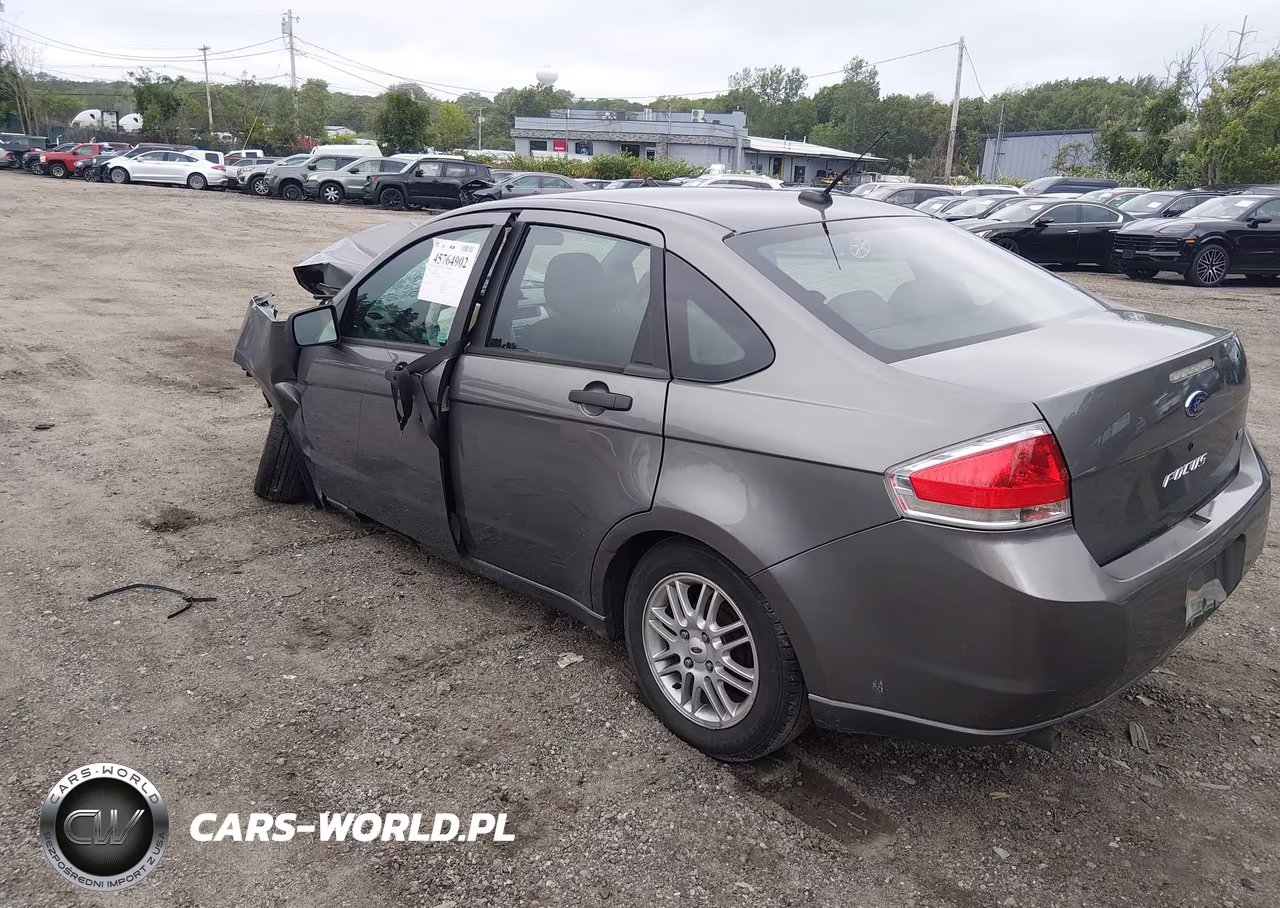 2009 Ford Focus Se VIN:1FAHP35N89W226887 - 3