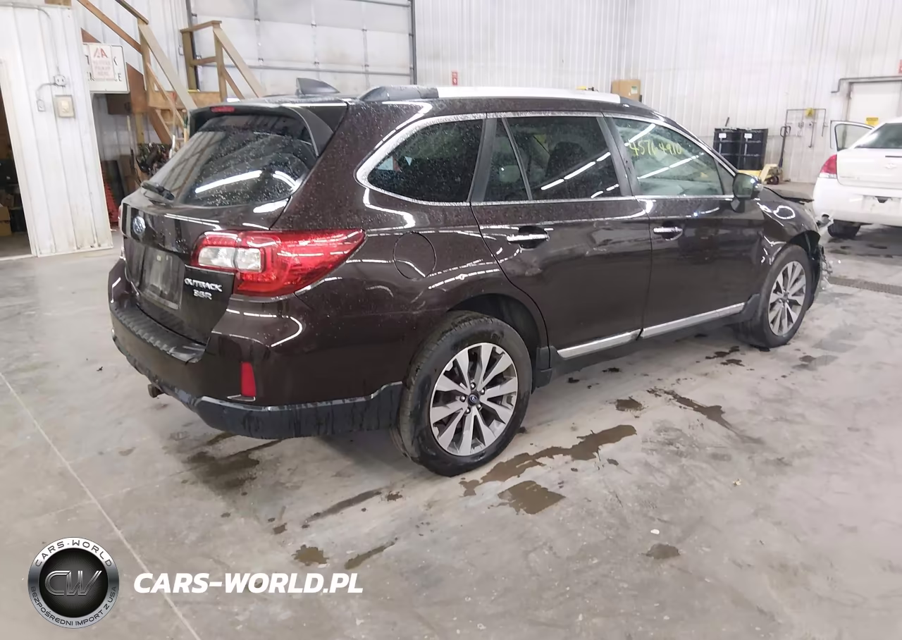 2017 Subaru Outback 3.6R Touring VIN:4S4BSETC1H3263853 - 4