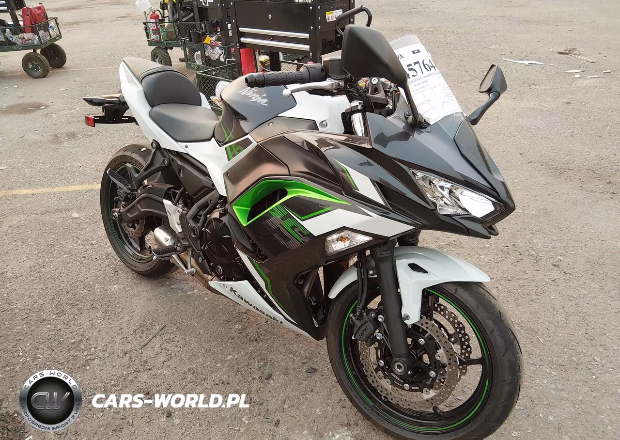 2022 Kawasaki Ex650 N