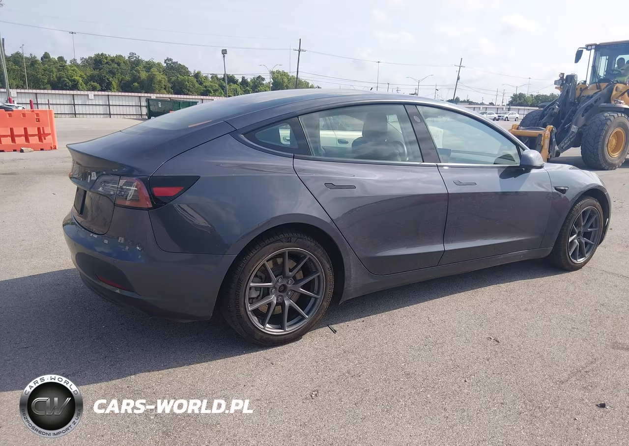 2021 Tesla Model 3 Standard Range Plus Rear-Wheel Drive VIN:5YJ3E1EA8MF866882 - 4