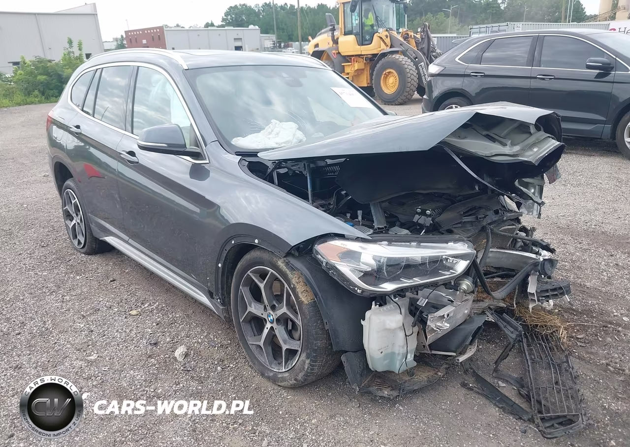 2018 BMW X1 Sdrive28I VIN:WBXHU7C33J5L08812 - 1