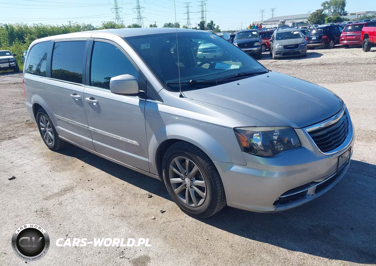 2015 Chrysler Town & Country S – zdjęcie 1 z 16