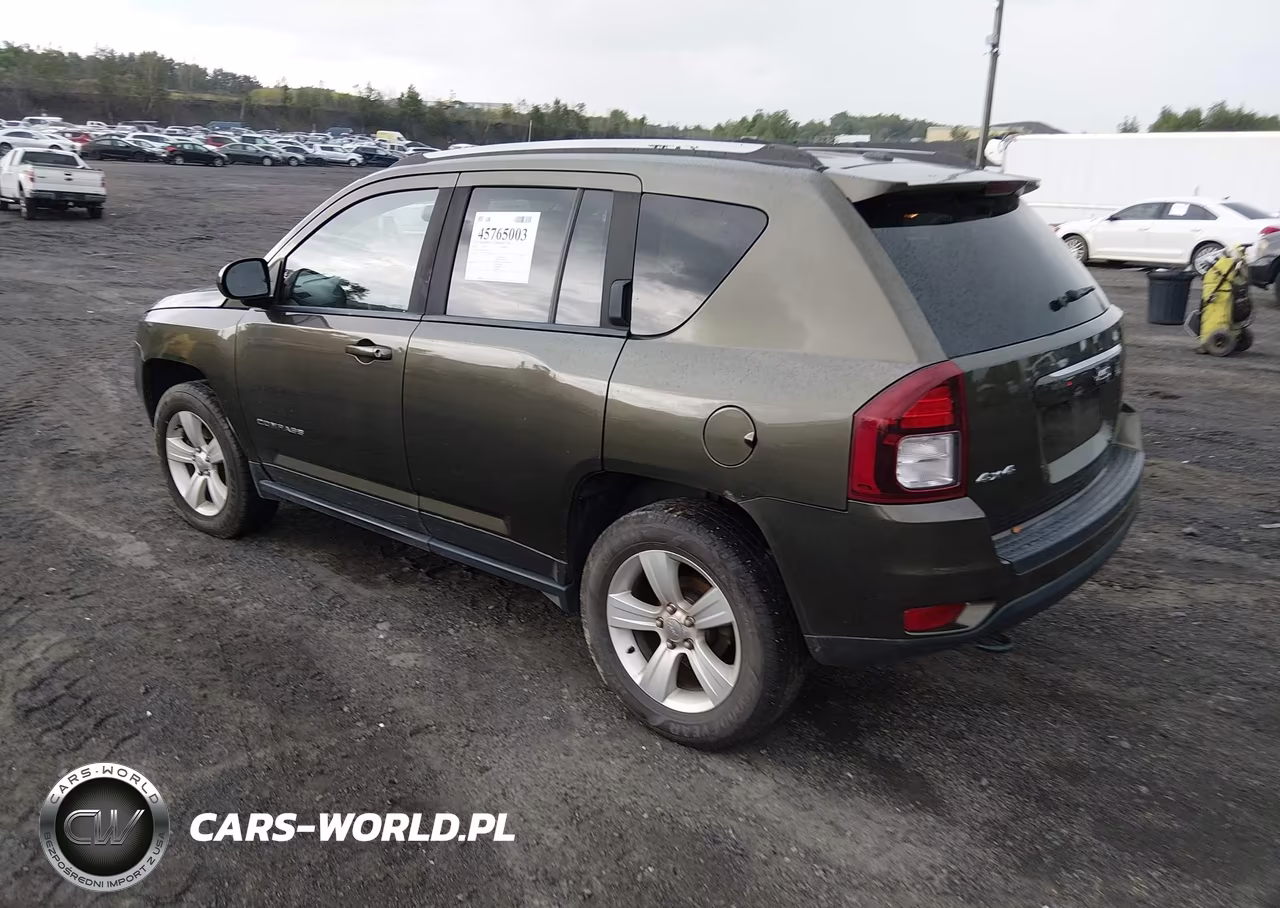 2016 Jeep Compass Latitude VIN:1C4NJDEB5GD558305 - 3
