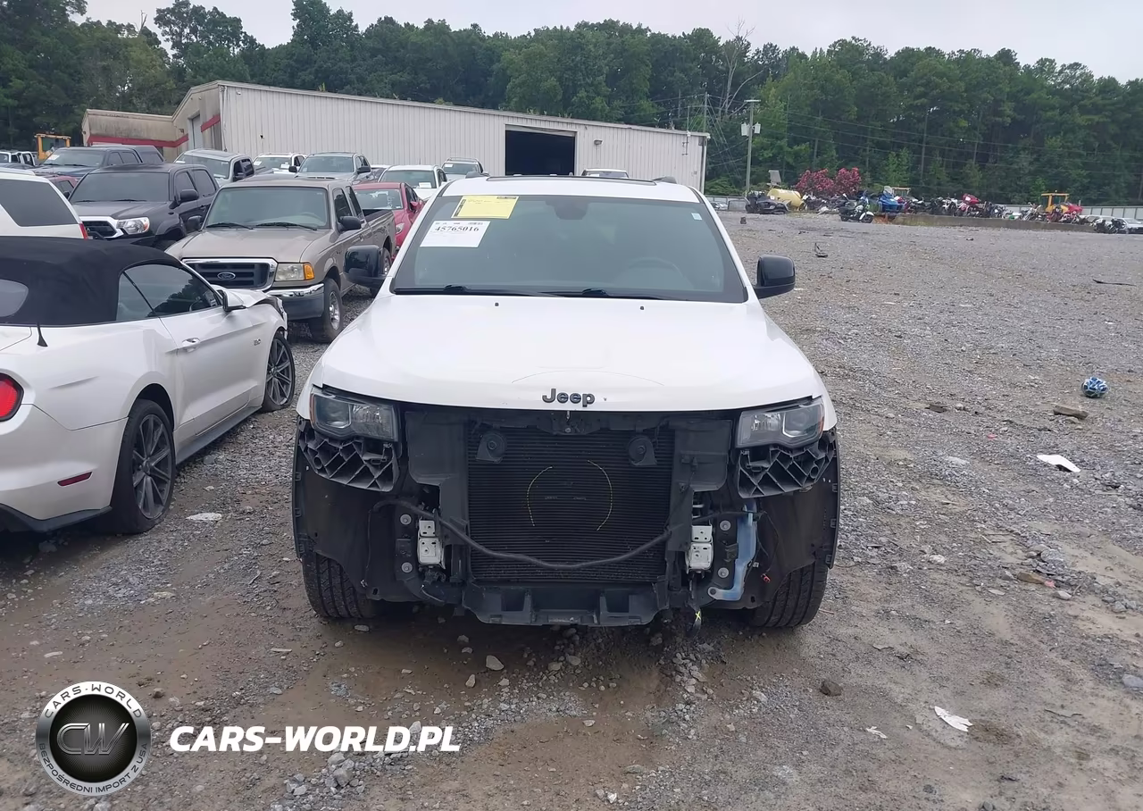 2018 Jeep Grand Cherokee Upland 4X4 VIN:1C4RJFAG0JC500758 - 13