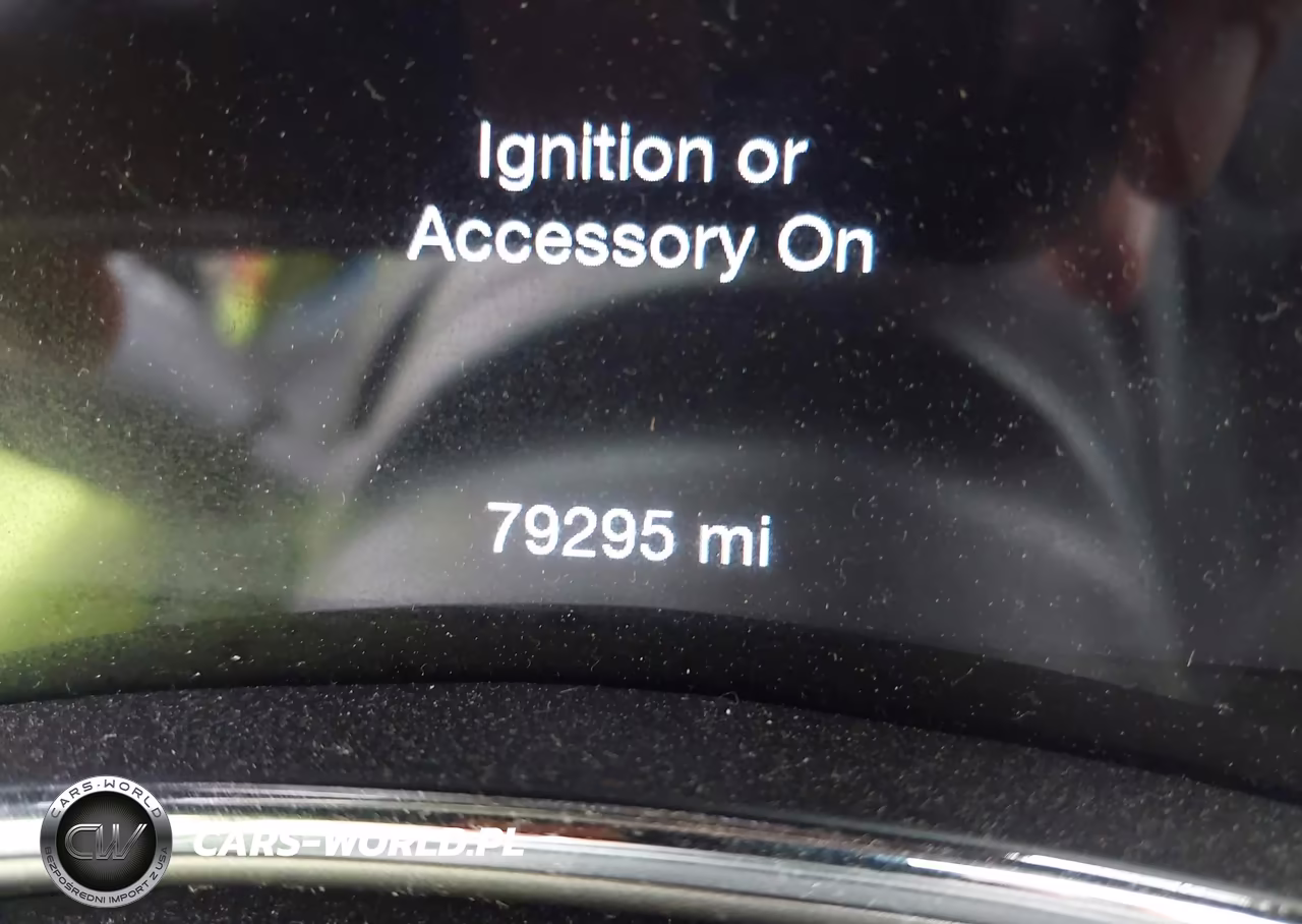 2018 Jeep Grand Cherokee Upland 4X4 VIN:1C4RJFAG0JC500758 - 16