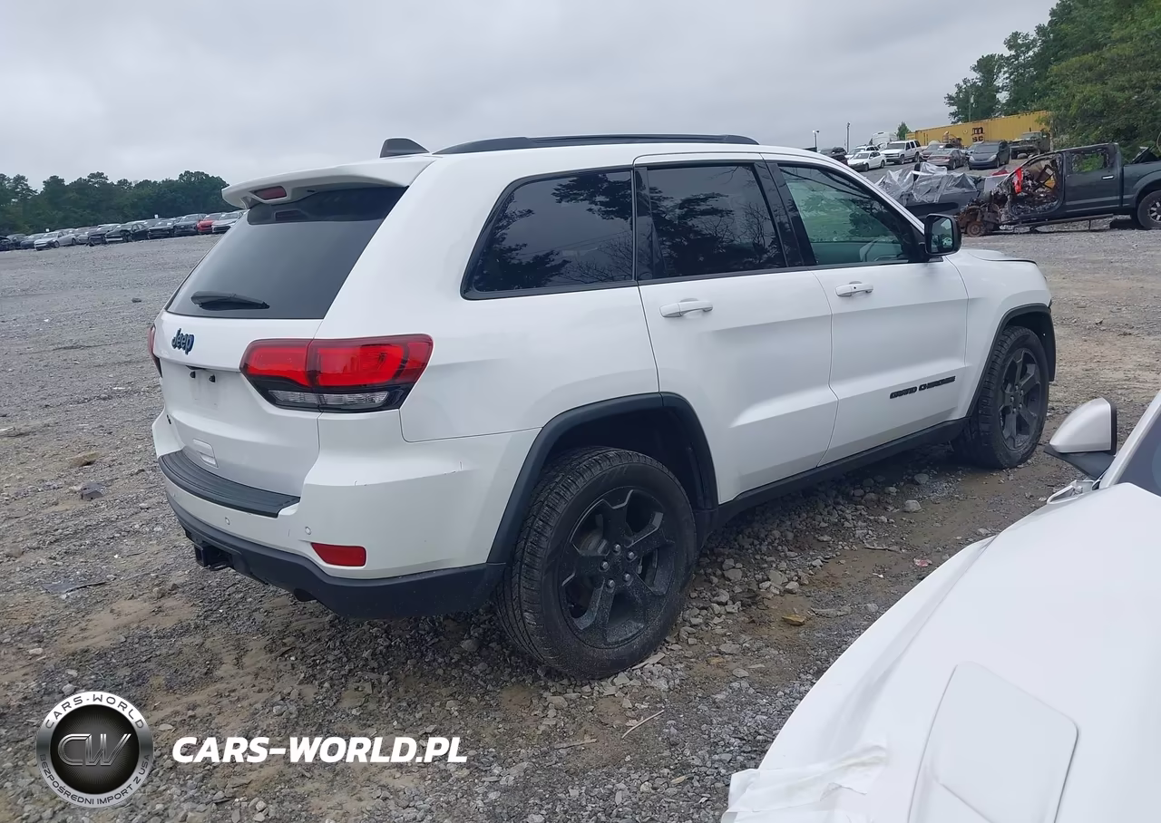 2018 Jeep Grand Cherokee Upland 4X4 VIN:1C4RJFAG0JC500758 - 4
