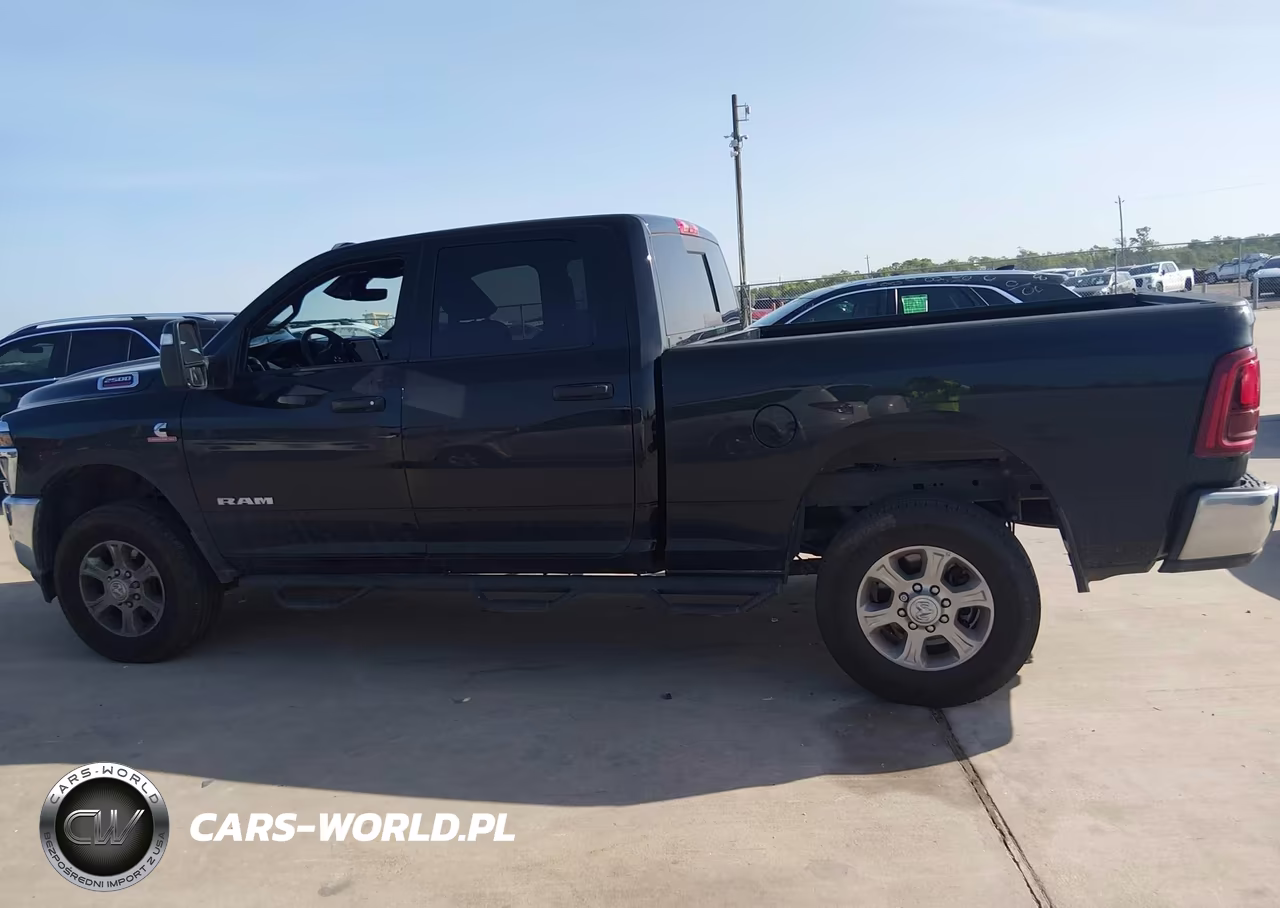 2025 Ram 2500 VIN:3C6UR5DL8SG555812 - 14