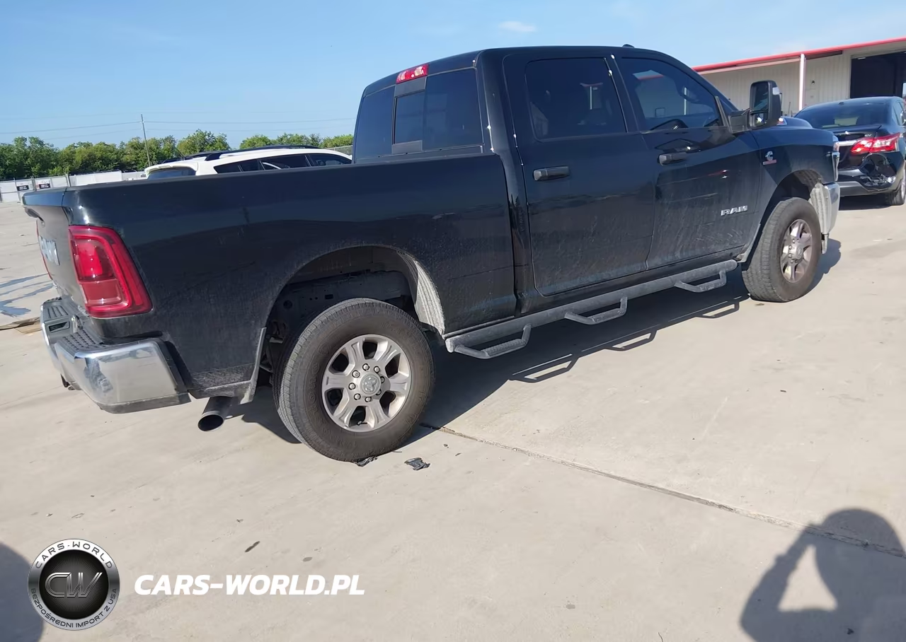 2025 Ram 2500 VIN:3C6UR5DL8SG555812 - 4