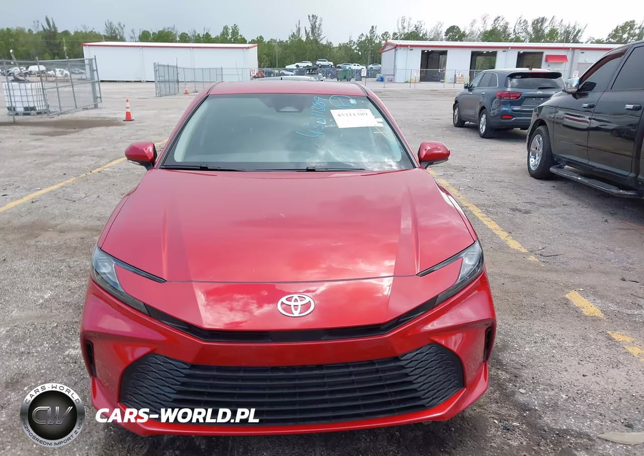 2025 Toyota Camry Le VIN:4T1DAACK5SU107683 - 13