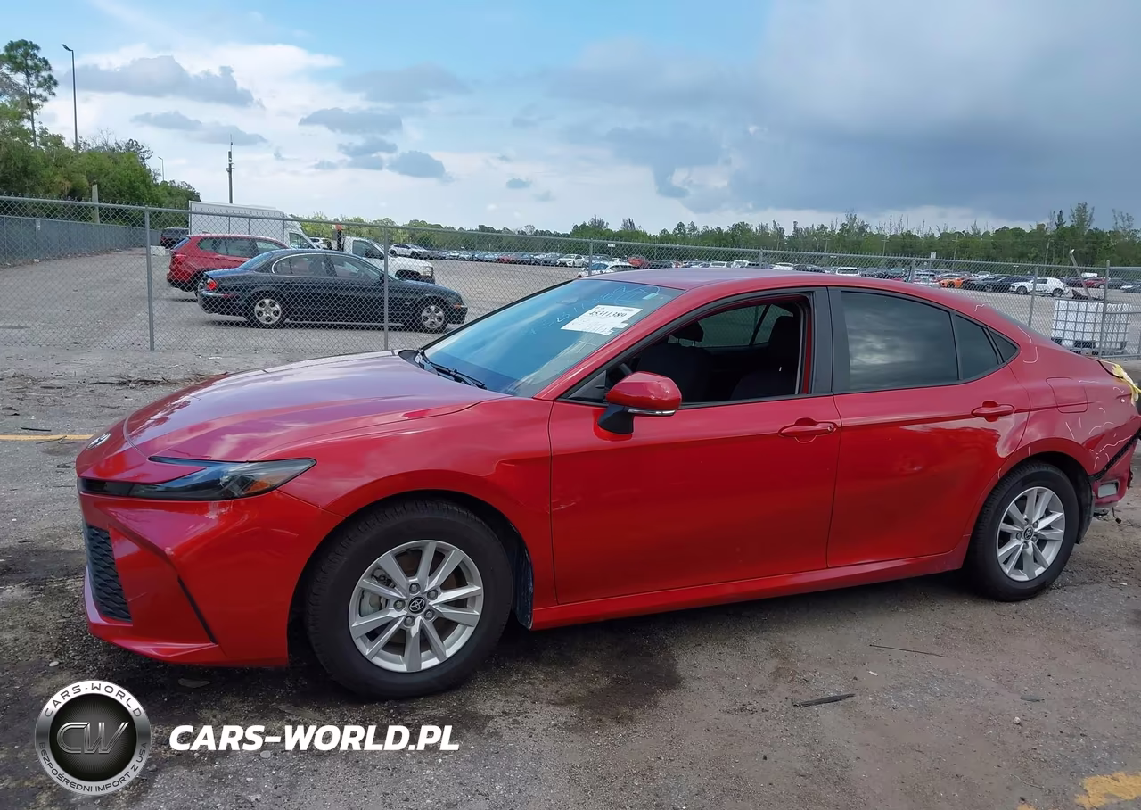 2025 Toyota Camry Le VIN:4T1DAACK5SU107683 - 15