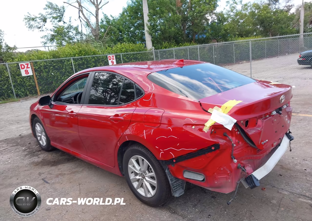 2025 Toyota Camry Le VIN:4T1DAACK5SU107683 - 18