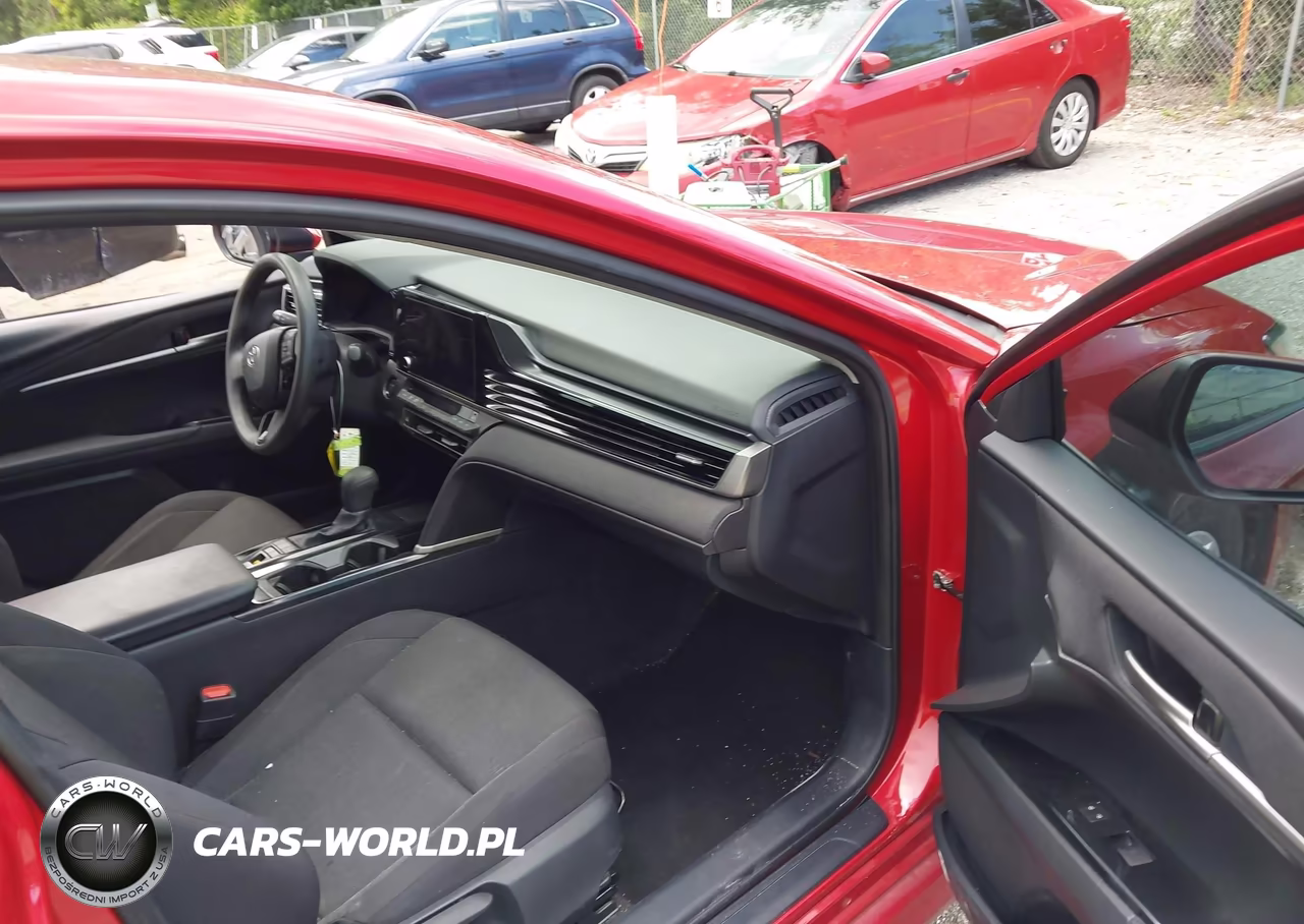 2025 Toyota Camry Le VIN:4T1DAACK5SU107683 - 5