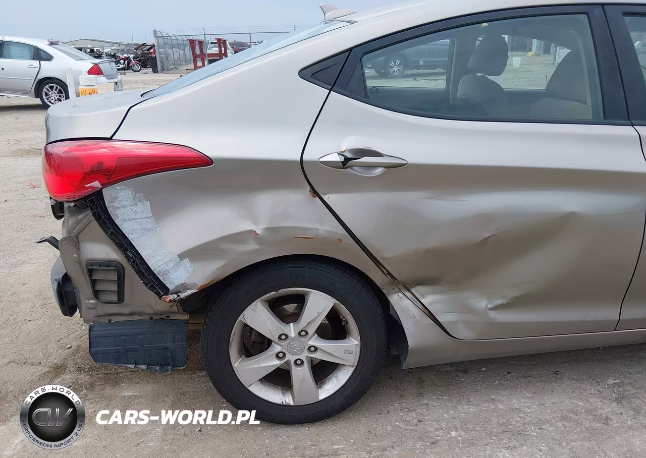 2013 Hyundai Elantra Gls VIN:5NPDH4AE4DH368539 - 6