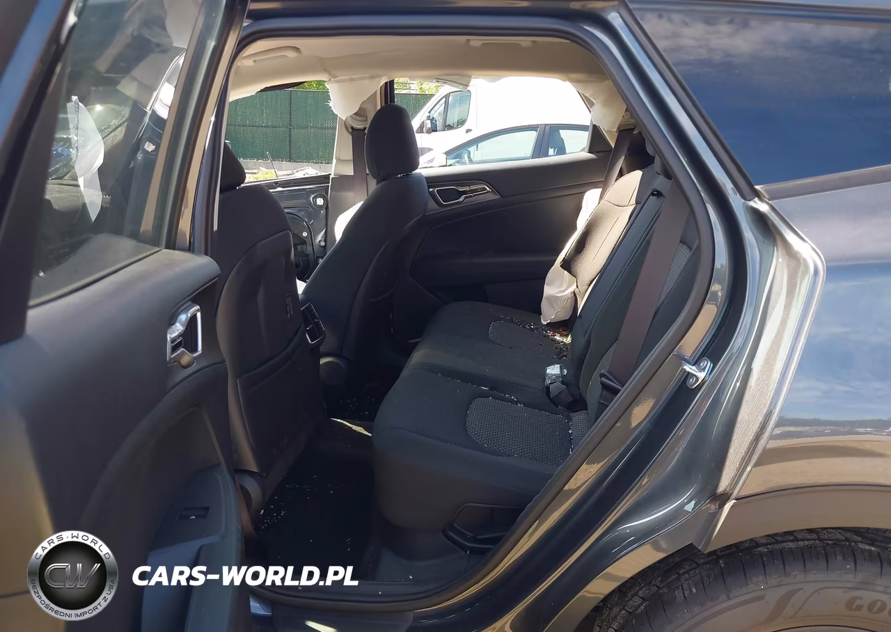 2026 Kia Sportage Hybrid S VIN:KNDPUDDG5T7349104 - 8