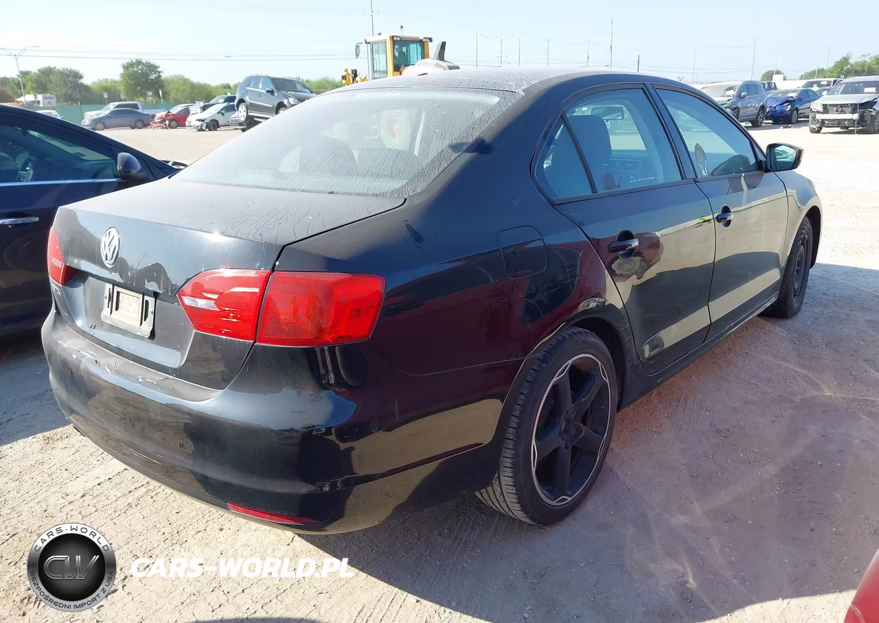 2014 Volkswagen Jetta 2.0L S VIN:3VW2K7AJ3EM311667 - 4