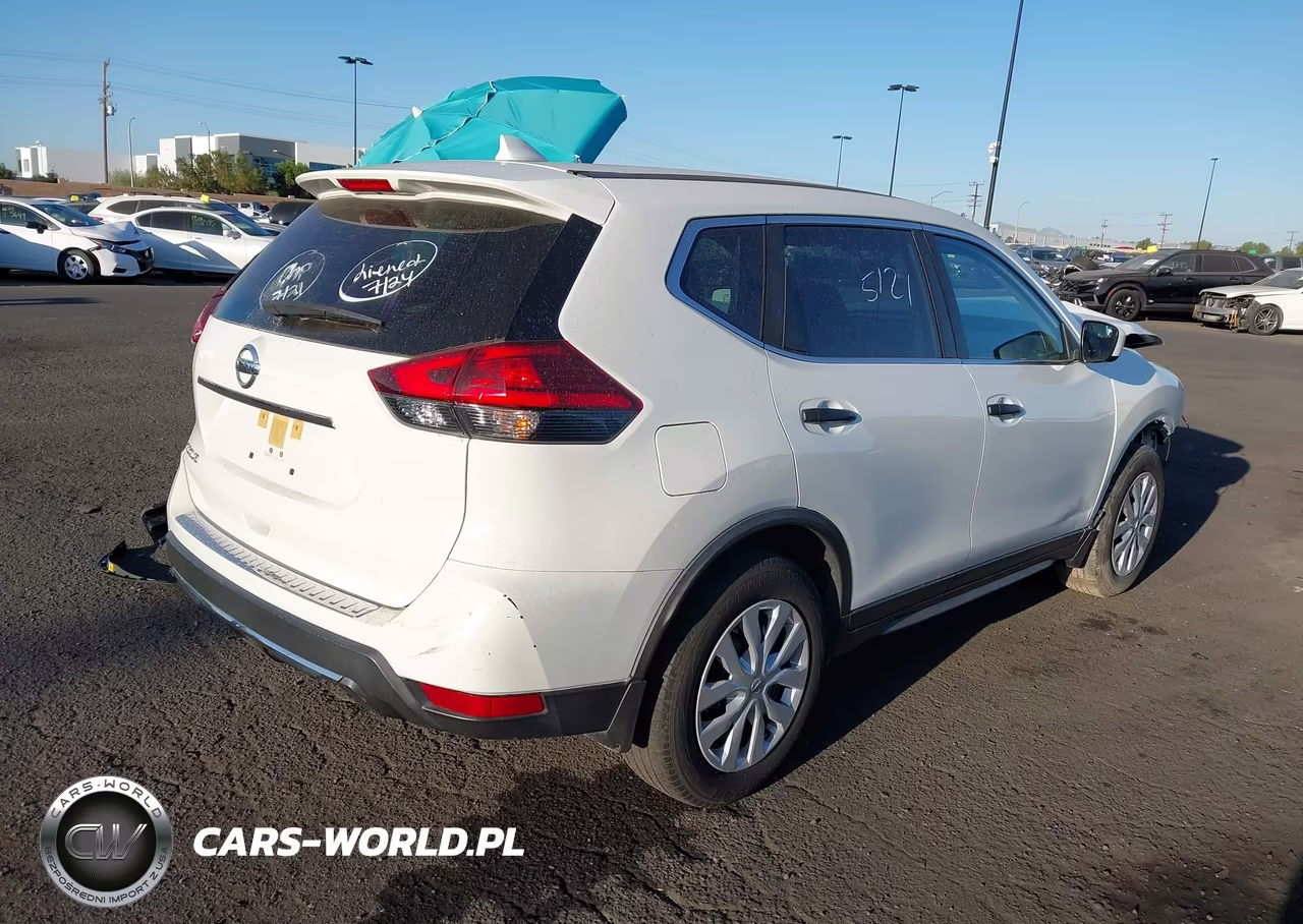 2017 Nissan Rogue S VIN:JN8AT2MT2HW138180 - 4