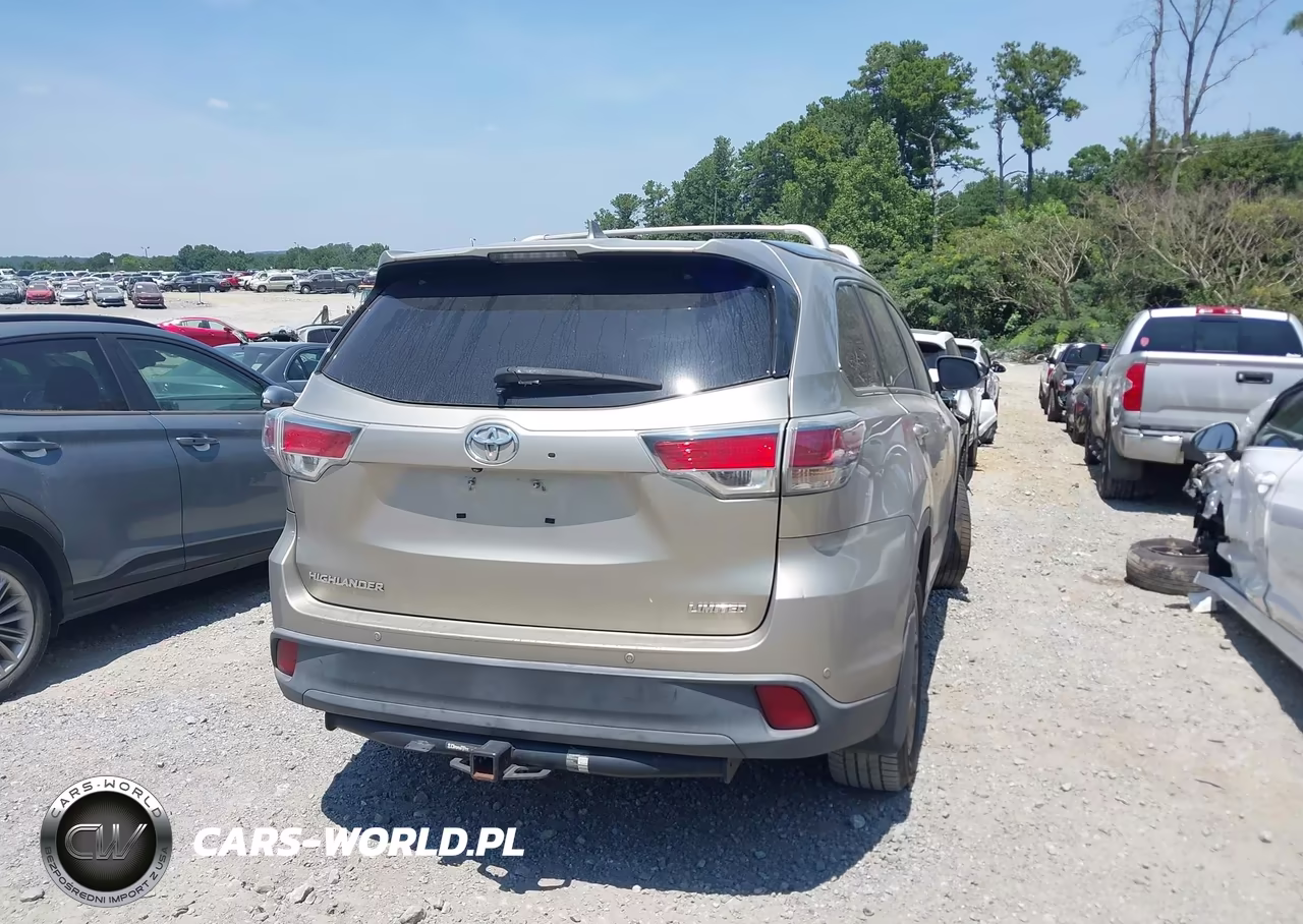 2016 Toyota Highlander Limited Platinum V6 VIN:5TDYKRFH4GS168570 - 4