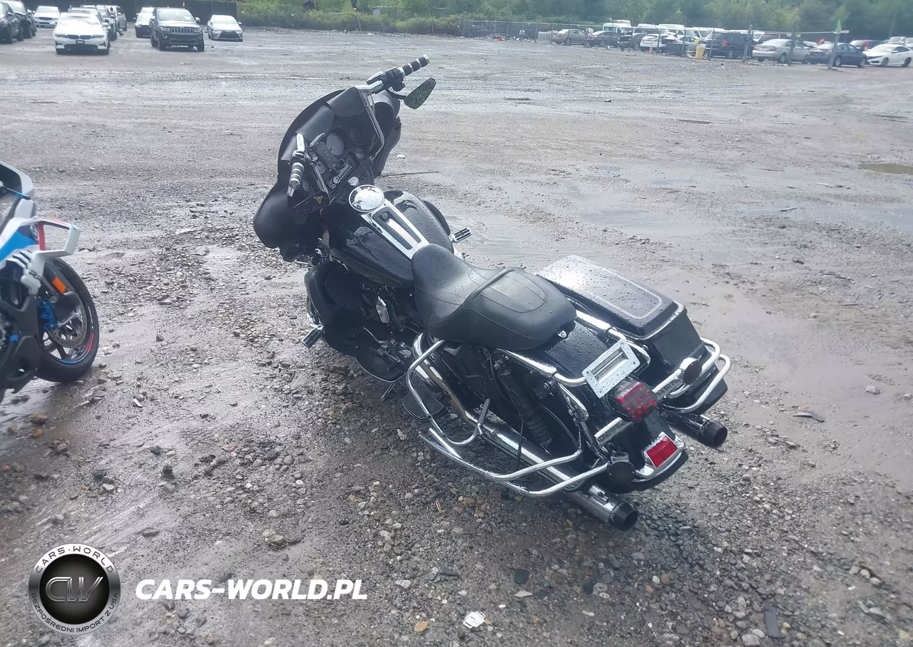 2008 Harley-Davidson Flhtcui VIN:1HD1FC4148Y704964 - 3