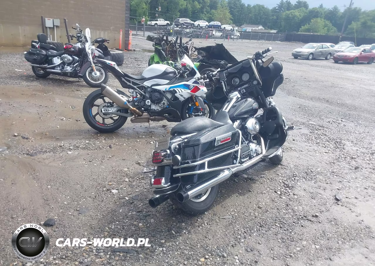 2008 Harley-Davidson Flhtcui VIN:1HD1FC4148Y704964 - 4