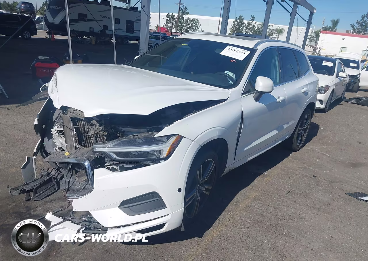 2018 Volvo Xc60 T5 Momentum VIN:YV4102RK4J1042605 - 2