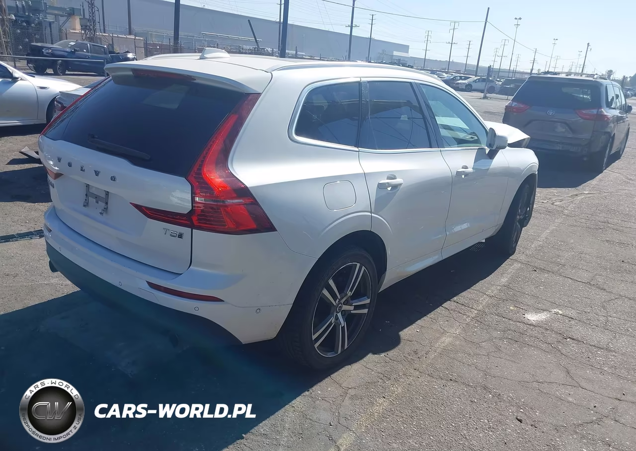 2018 Volvo Xc60 T5 Momentum VIN:YV4102RK4J1042605 - 4