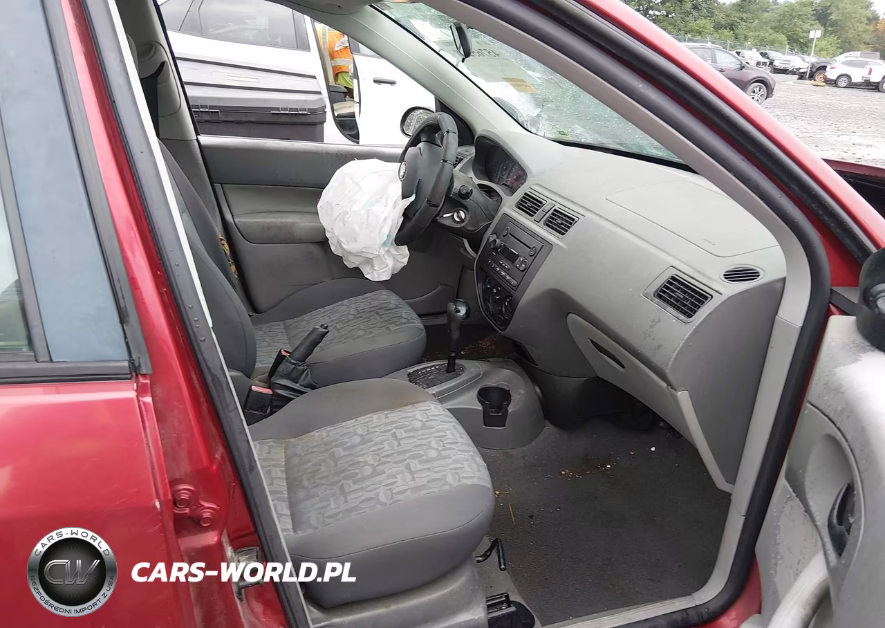 2005 Ford Focus Zx4 VIN:1FAFP34N45W307999 - 5