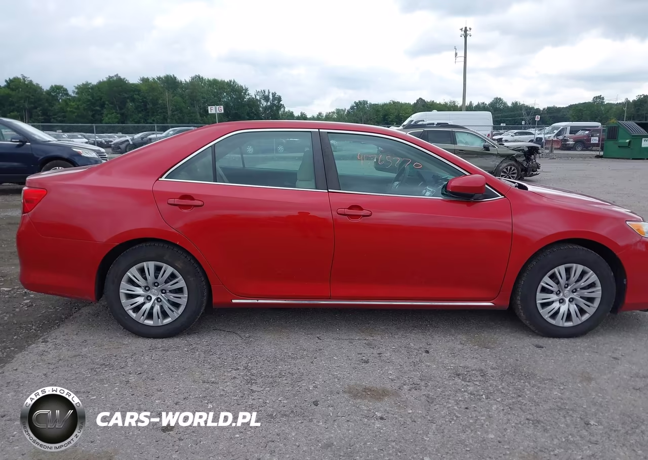 2013 Toyota Camry Le VIN:4T4BF1FK9DR306460 - 13