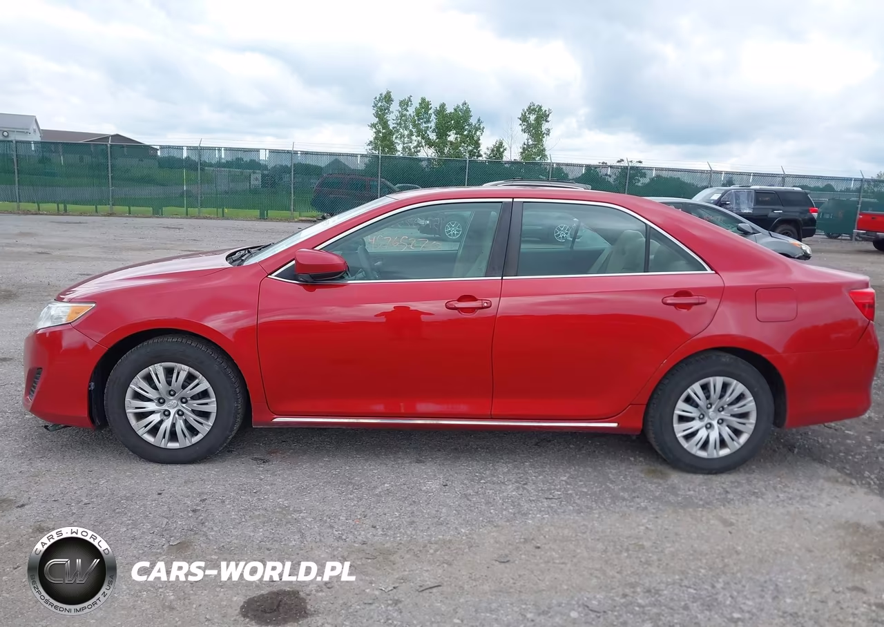 2013 Toyota Camry Le VIN:4T4BF1FK9DR306460 - 14