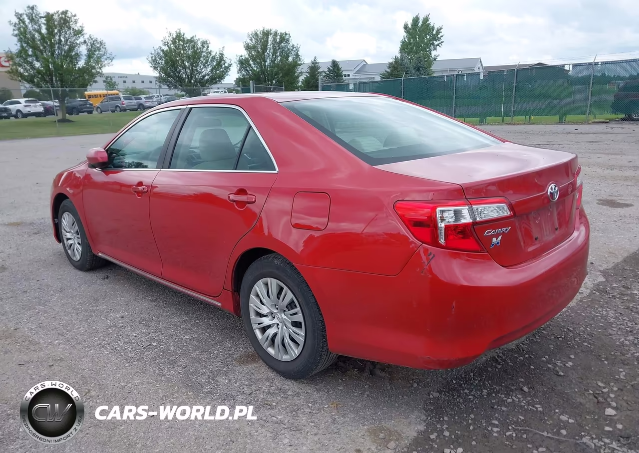 2013 Toyota Camry Le VIN:4T4BF1FK9DR306460 - 3