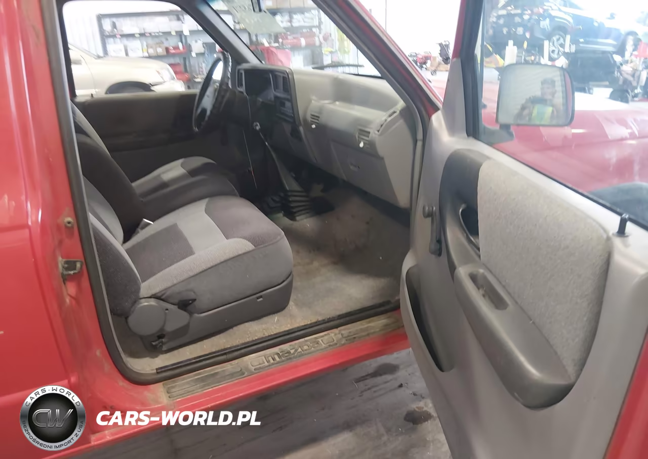 1994 Mazda B3000 Cab Plus VIN:4F4CR17U8RTN07782 - 5