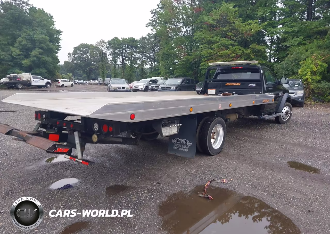 2015 Ram 5500 Chassis Tradesman-Slt VIN:3C7WRNDL5FG629441 - 4