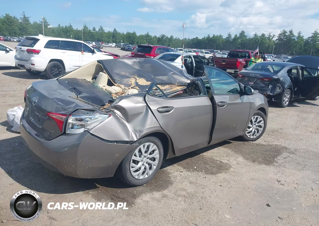 2018 Toyota Corolla Le VIN:2T1BURHE9JC015329 - 4