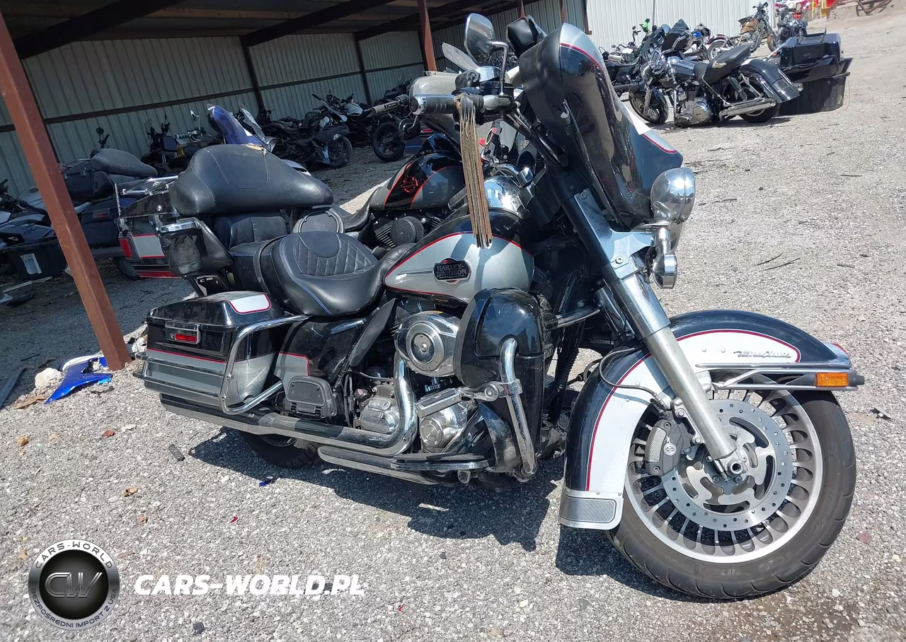 2011 Harley-Davidson Flhtcu – zdjęcie 1 z 12