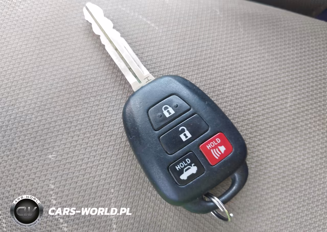 2015 Toyota Corolla Le VIN:5YFBURHE3FP203951 - 11
