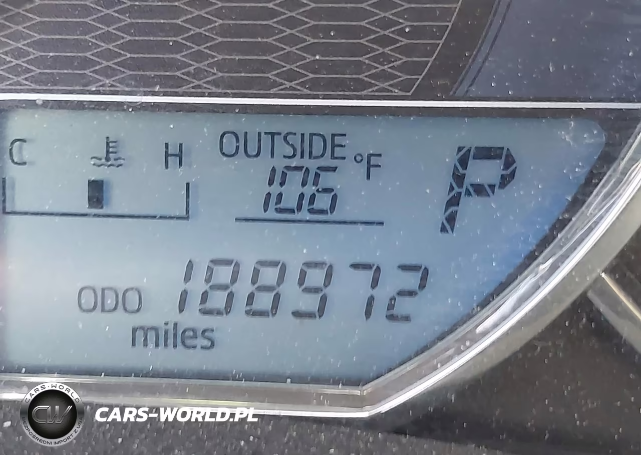 2015 Toyota Corolla Le VIN:5YFBURHE3FP203951 - 15