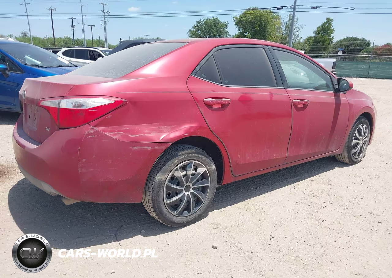 2015 Toyota Corolla Le VIN:5YFBURHE3FP203951 - 4