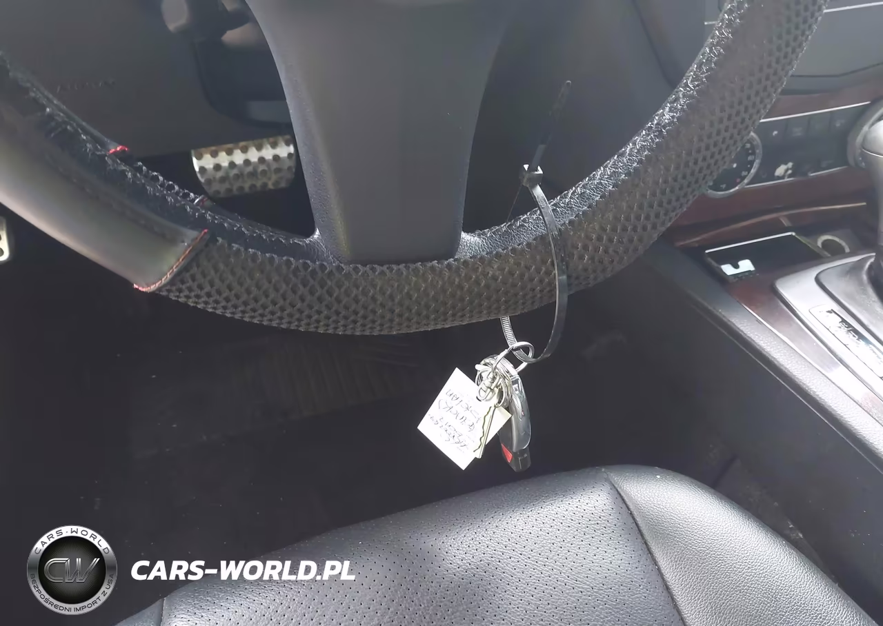 2010 Mercedes-Benz C 300 Luxury 4Matic-Sport 4Matic VIN:WDDGF8BB7AR102005 - 11