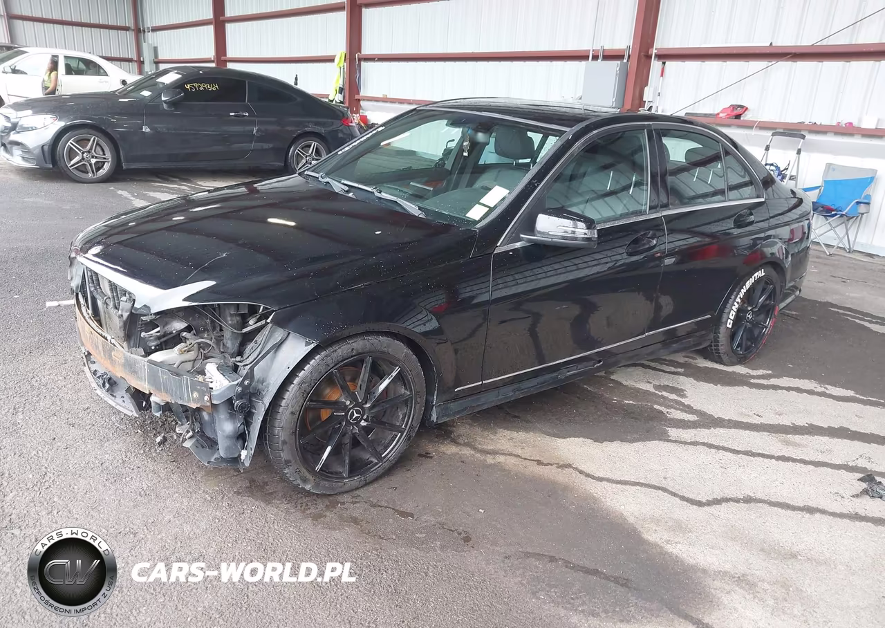 2010 Mercedes-Benz C 300 Luxury 4Matic-Sport 4Matic VIN:WDDGF8BB7AR102005 - 2