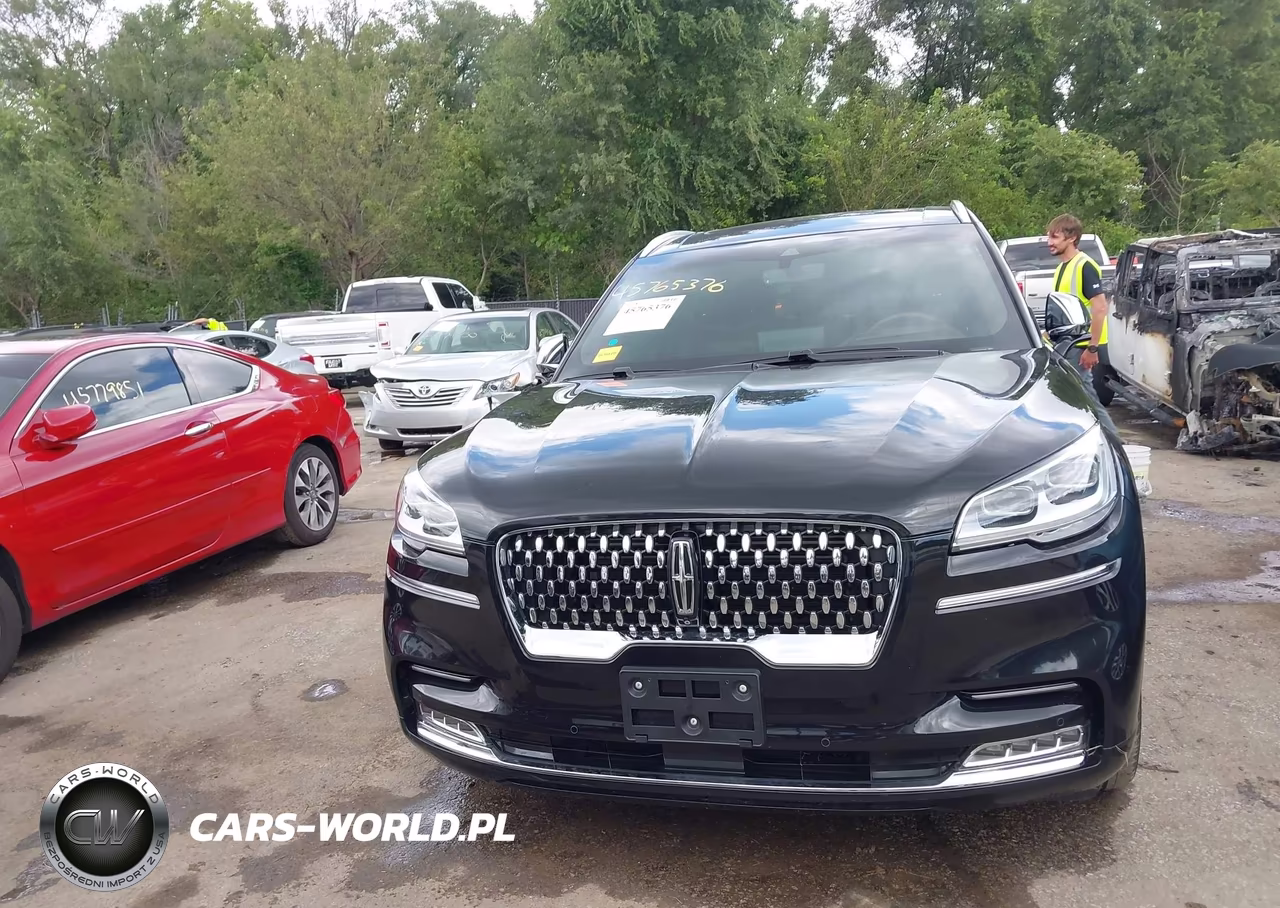 2022 Lincoln Aviator Black Label VIN:5LM5J9XC3NGL20895 - 12