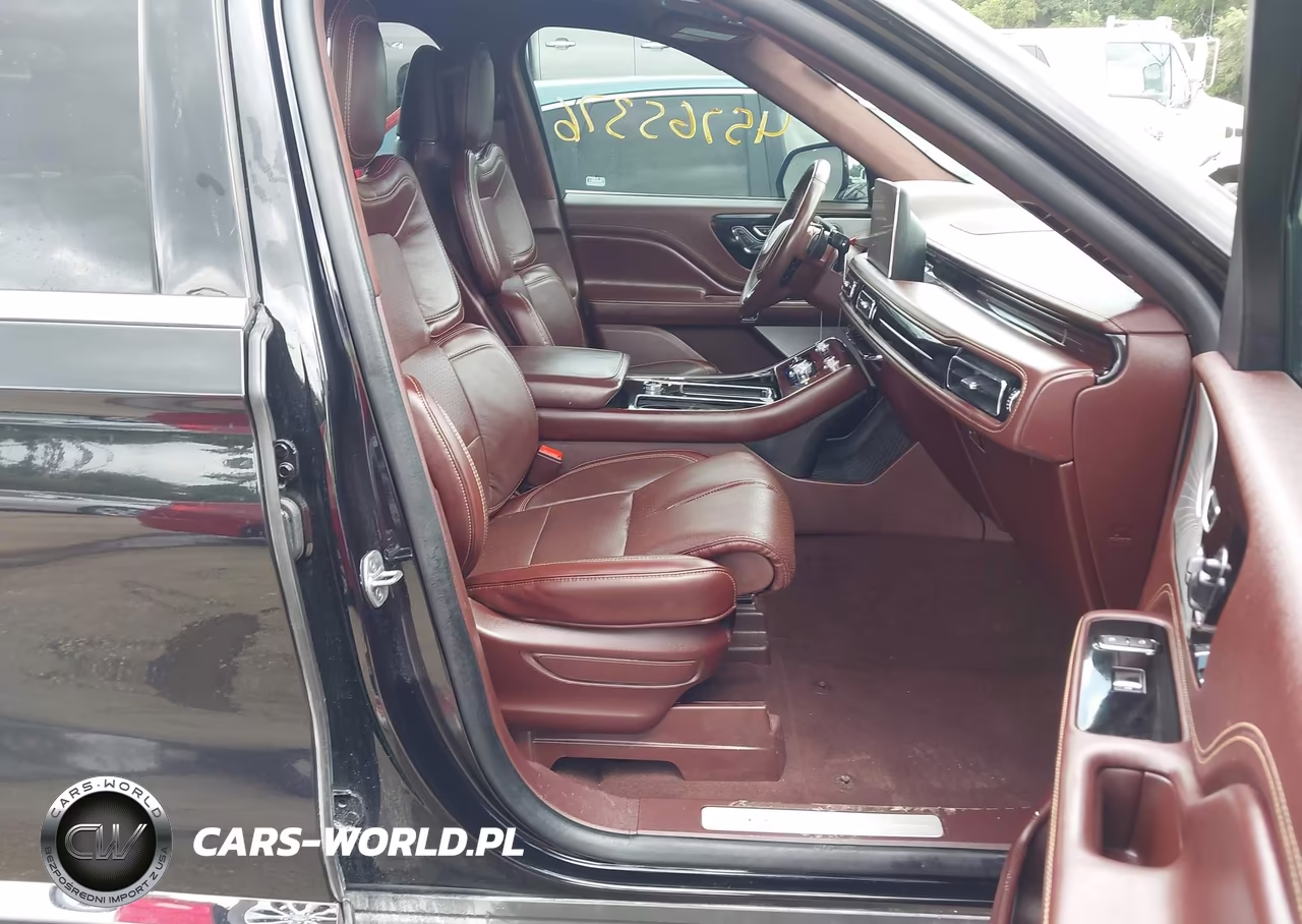 2022 Lincoln Aviator Black Label VIN:5LM5J9XC3NGL20895 - 5