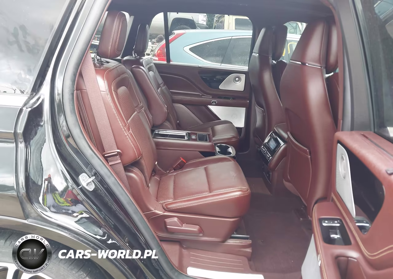 2022 Lincoln Aviator Black Label VIN:5LM5J9XC3NGL20895 - 8