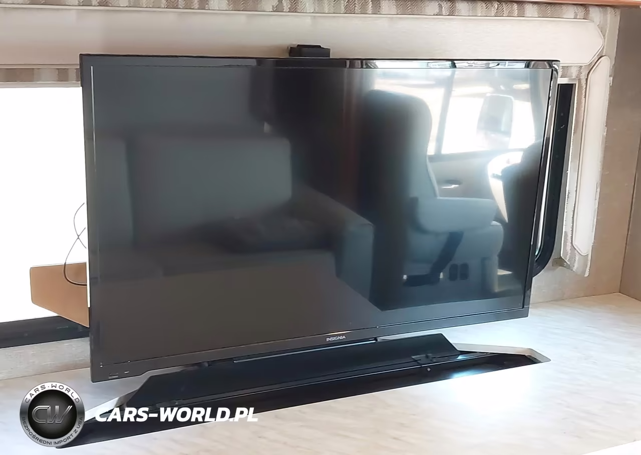 2019 Winnebago Sunstar VIN:1F65F5DX6JOA18315 - 12