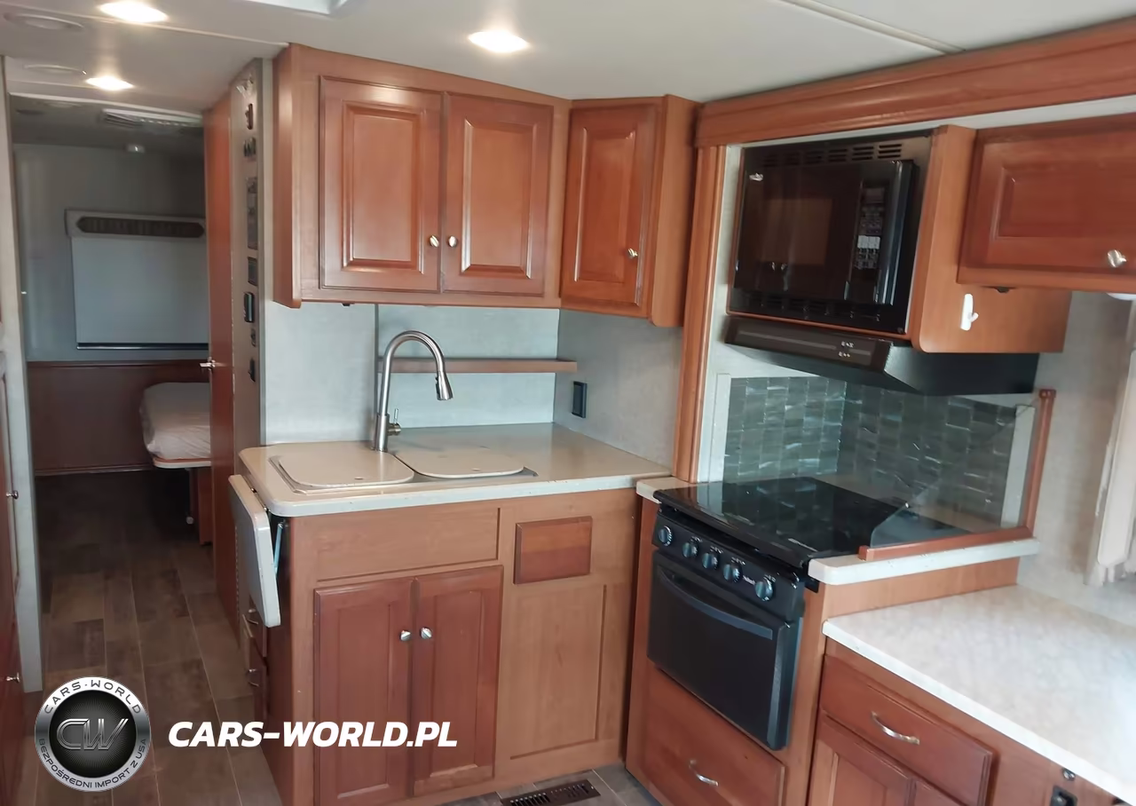 2019 Winnebago Sunstar VIN:1F65F5DX6JOA18315 - 18