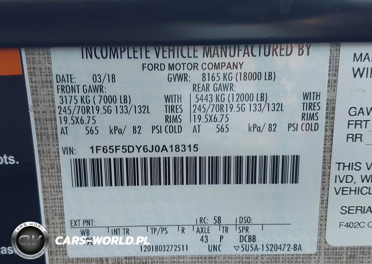 2019 Winnebago Sunstar VIN:1F65F5DX6JOA18315 - 9