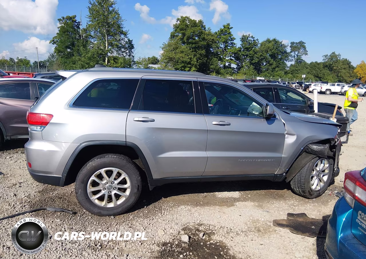 2015 Jeep Grand Cherokee Laredo VIN:1C4RJFAG4FC650539 - 13